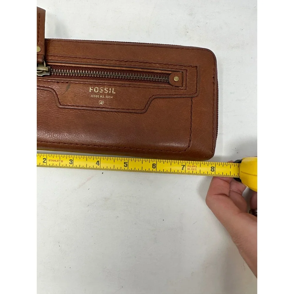 Fossil Leather Zip Around Wallet Brown